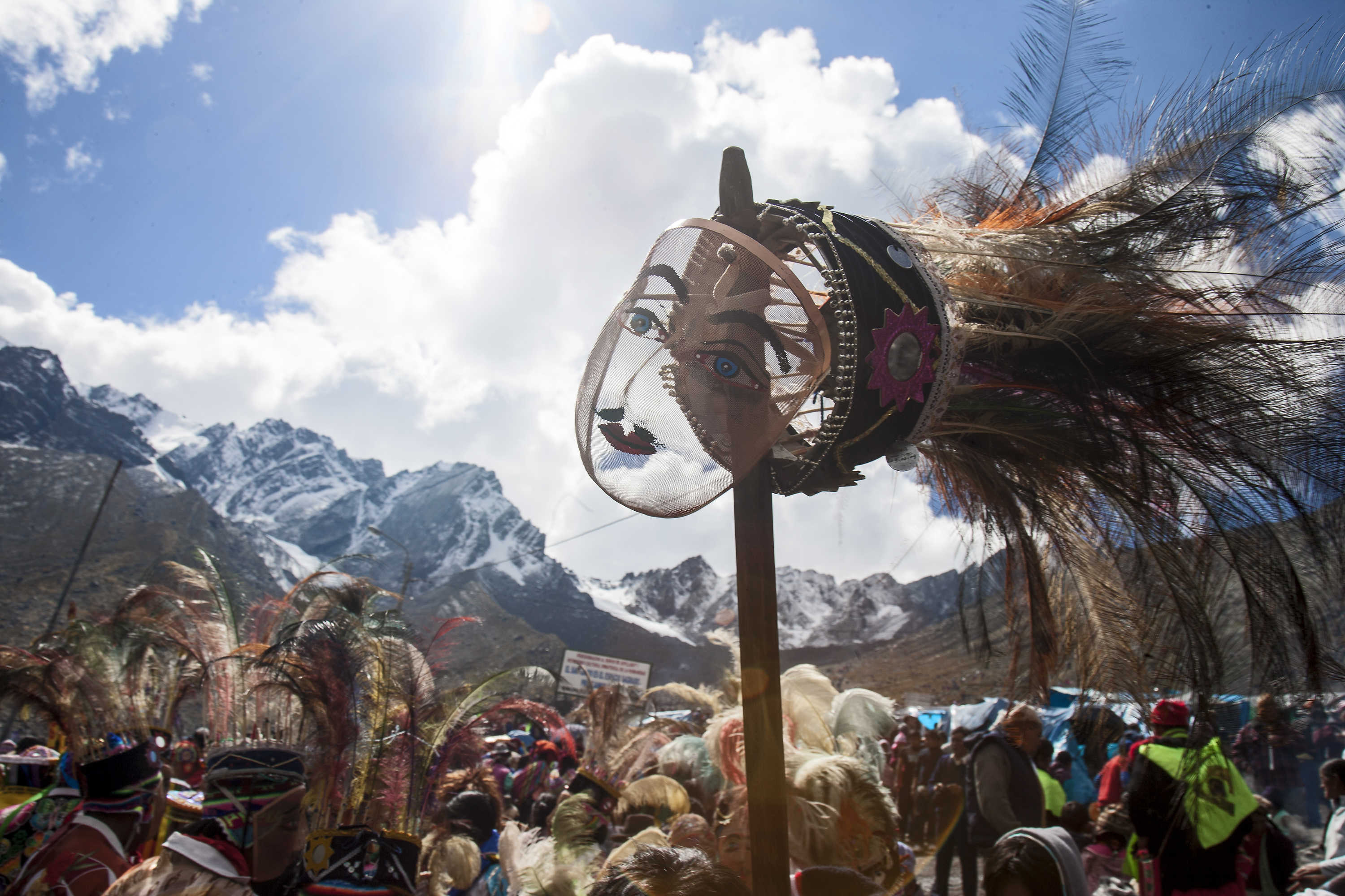 QOYLLURIT'I 18 QOYLLURIT'I 18